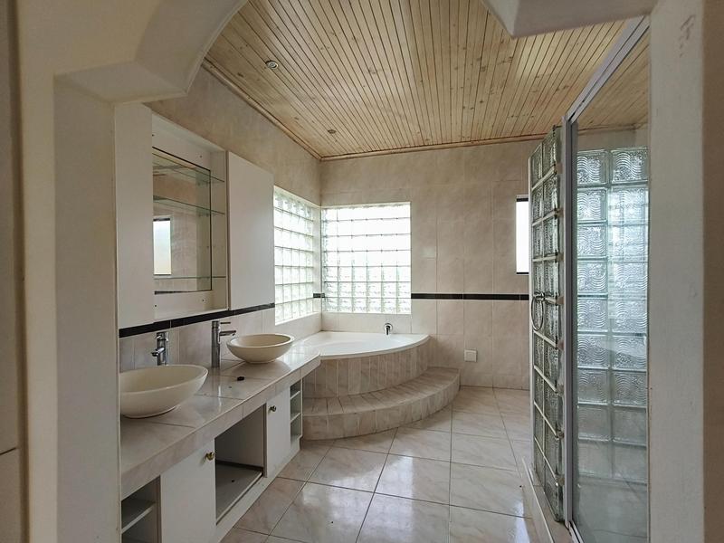 5 Bedroom Property for Sale in Oatlands North Eastern Cape